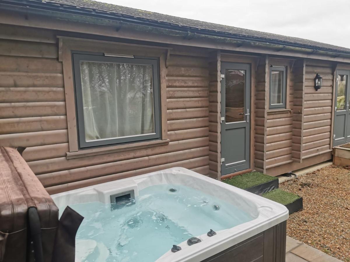 Chestnut Meadow Country Park Villa Sidley ภายนอก รูปภาพ