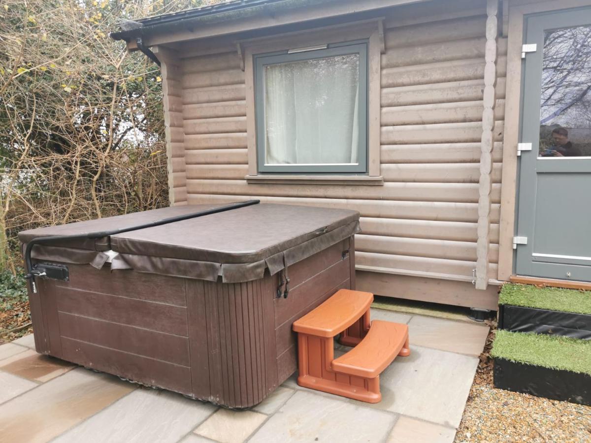 Chestnut Meadow Country Park Villa Sidley ภายนอก รูปภาพ