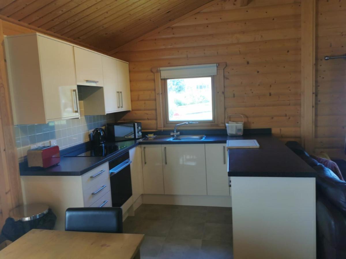 Chestnut Meadow Country Park Villa Sidley ภายนอก รูปภาพ